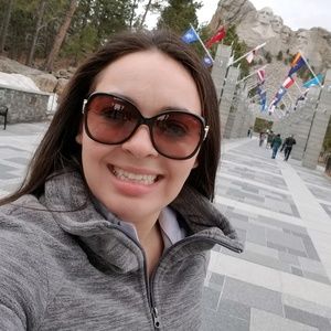 Meet your Posher, Lorena